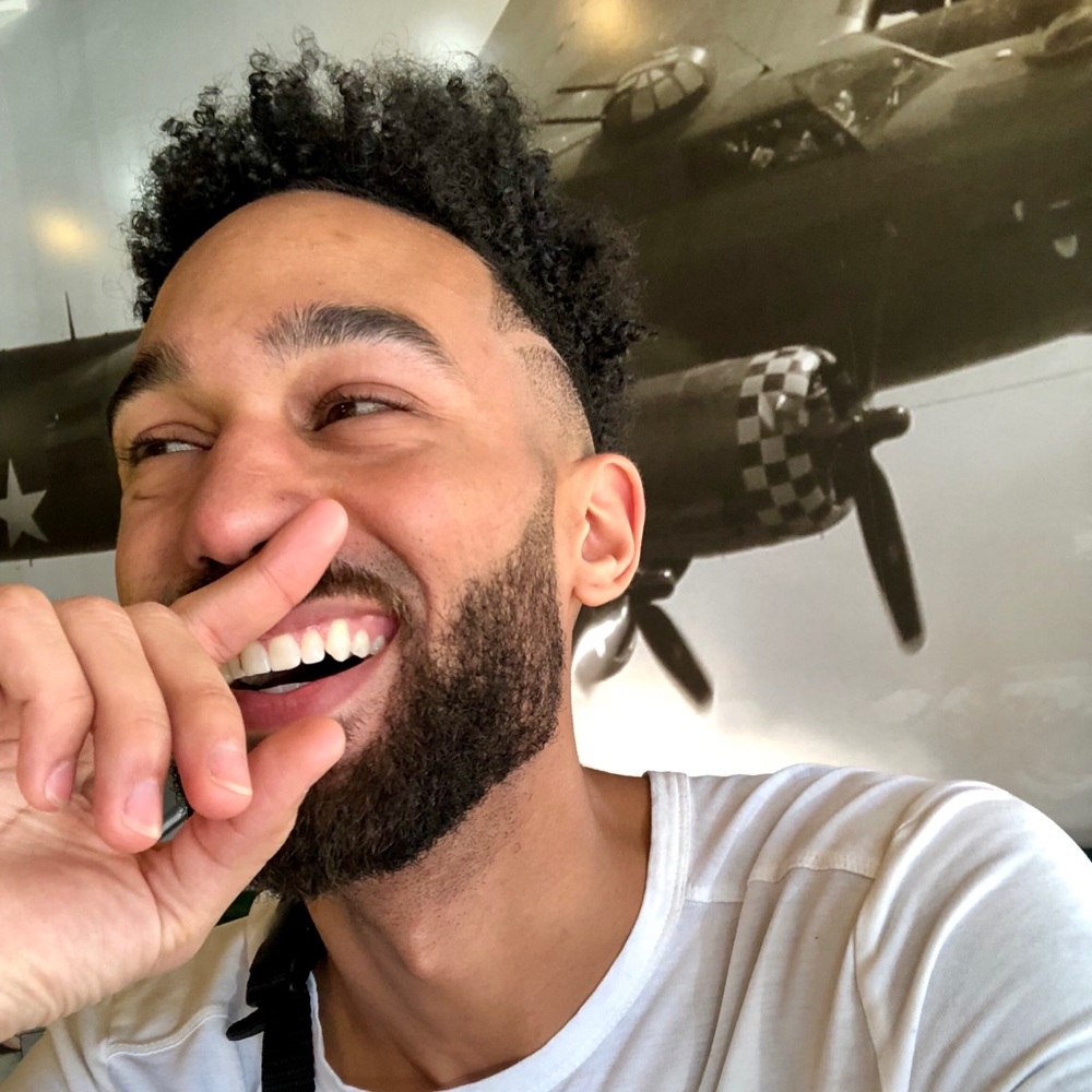 Meet your Posher, Derion